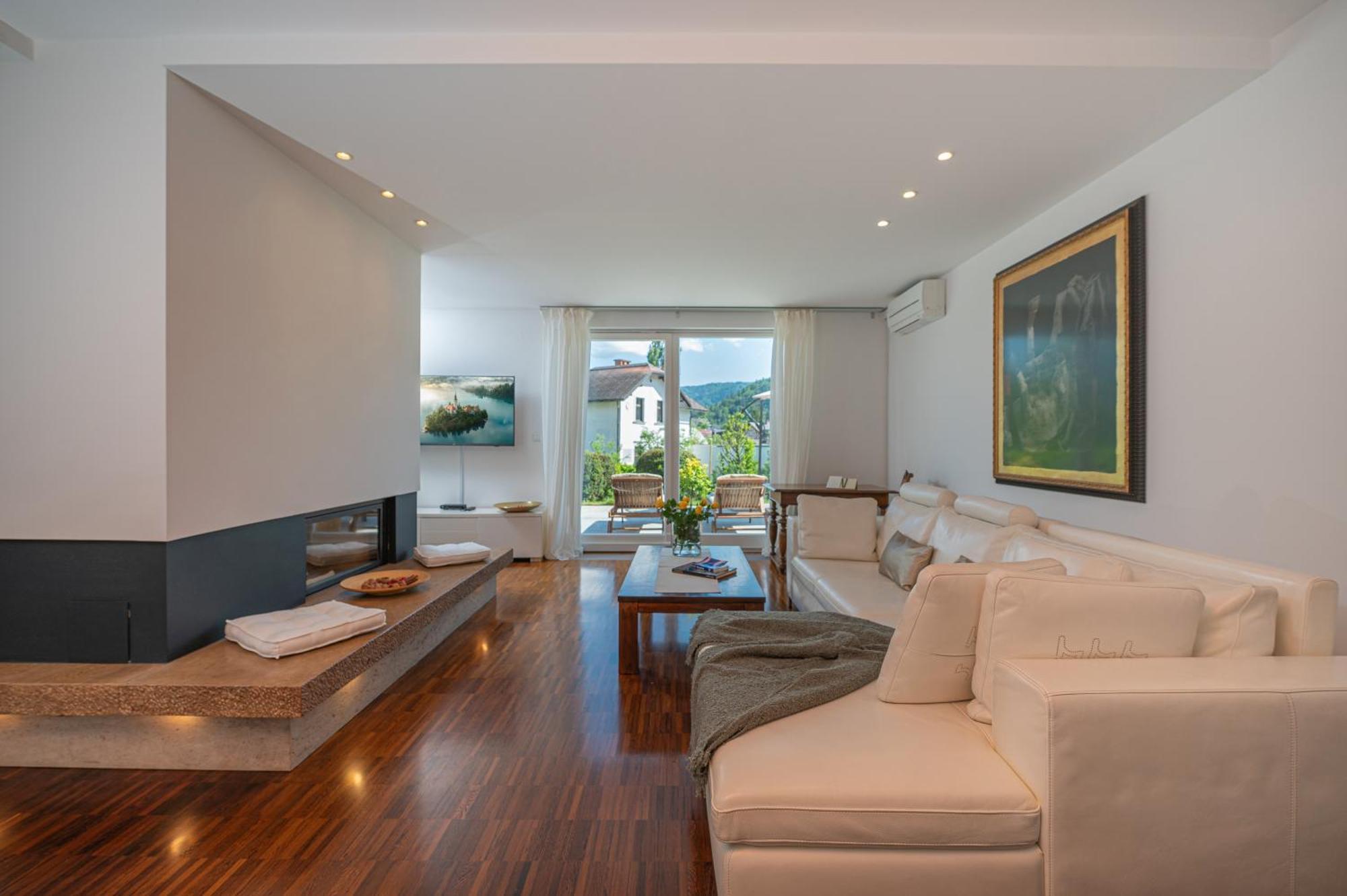 Luxury Apartment Nana Μπλεντ Εξωτερικό φωτογραφία