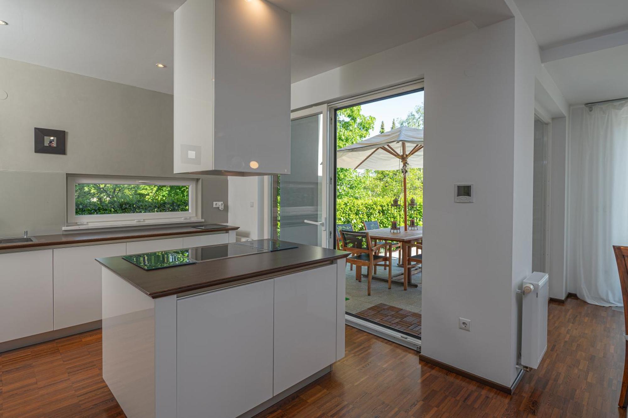 Luxury Apartment Nana Μπλεντ Εξωτερικό φωτογραφία