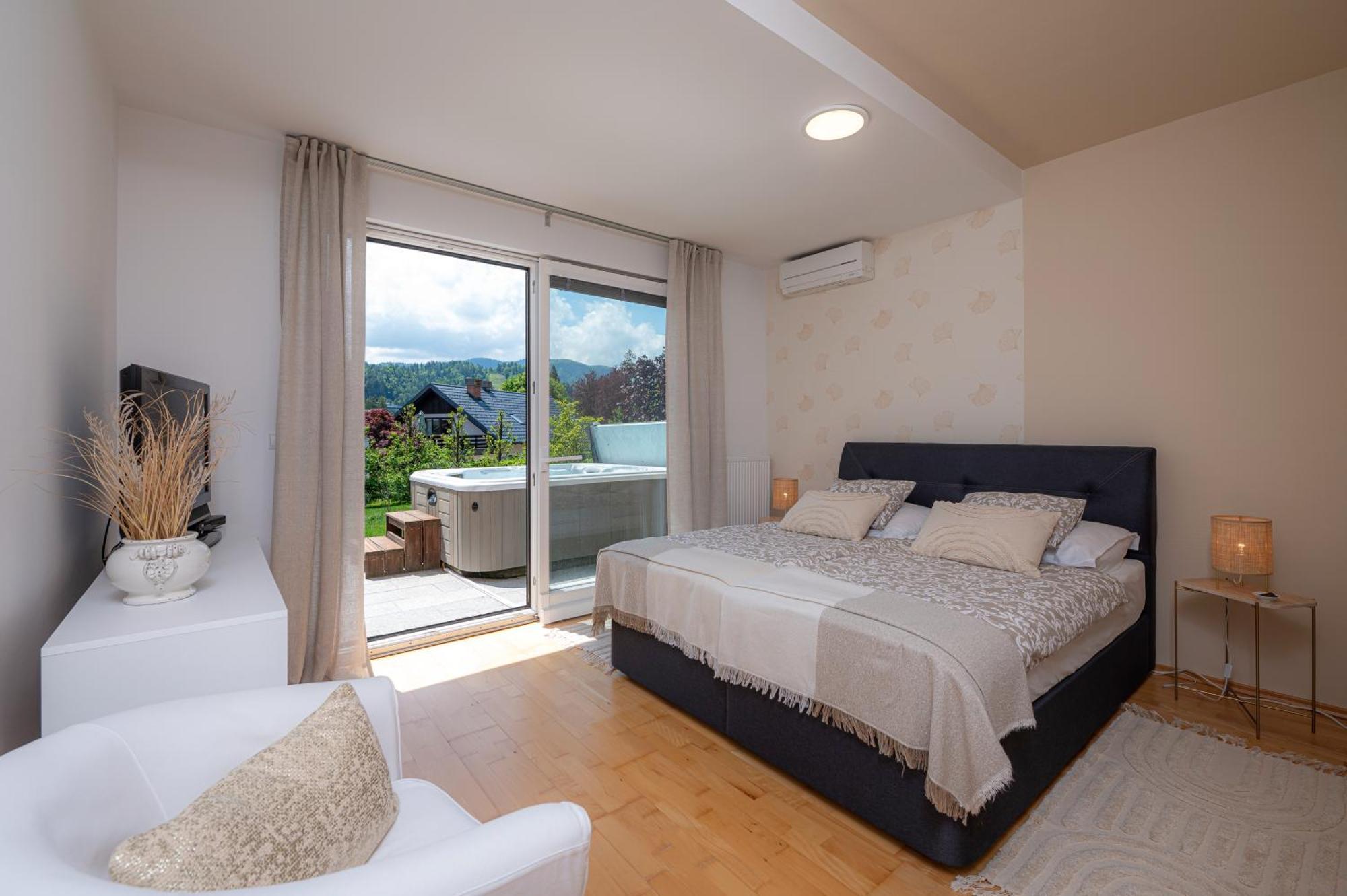 Luxury Apartment Nana Μπλεντ Εξωτερικό φωτογραφία
