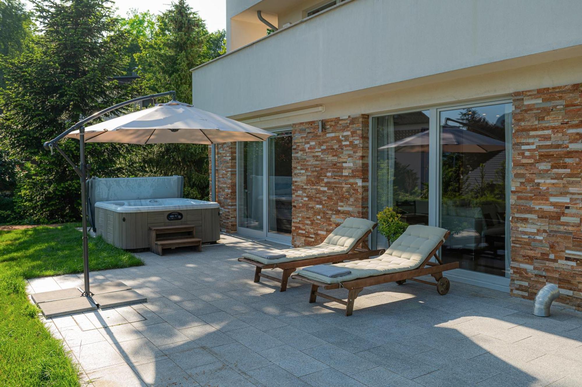 Luxury Apartment Nana Μπλεντ Εξωτερικό φωτογραφία
